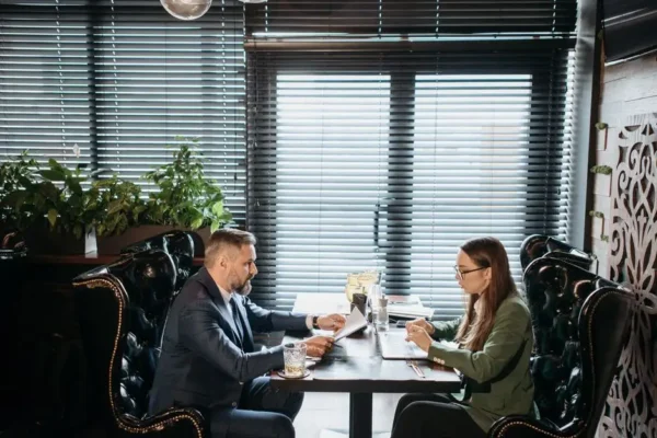 Clue Restaurant w Park Hotelu: idealne miejsce na biznesowe spotkania w Szczecinie