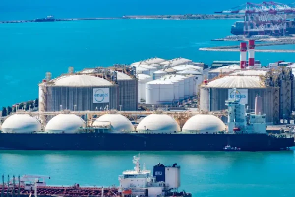 Terminal LNG w Świnoujściu zmienia strukturę dostaw z powodu konfliktu w Zatoce Perskiej