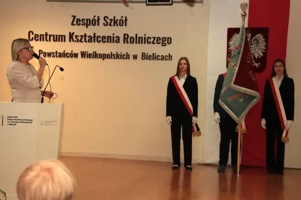 Inauguracja roku szkolnego w ZSCKR w Bielicach – nagrody, nowi nauczyciele i wychowawcy