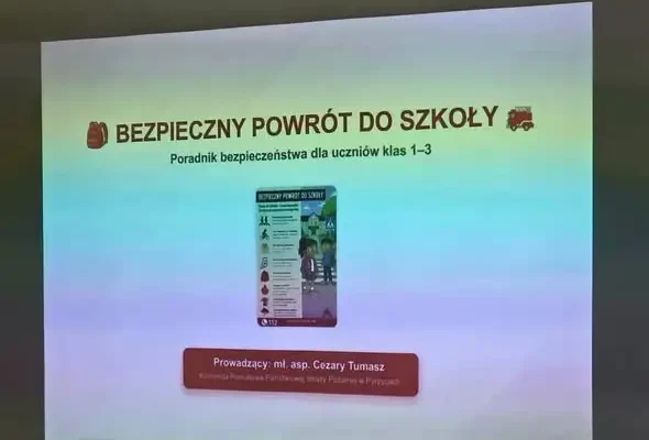 Strażak z Pyrzyc uczył dzieci, jak reagować w sytuacjach zagrożenia