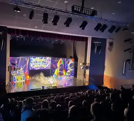 Kosmiczna wyprawa uczniów z Pyrzyc – nieziemska lekcja w Domu Kultury