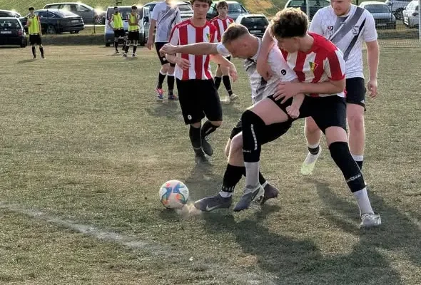 Przelewice: efektowne 4:0 i komplet punktów na własnym boisku