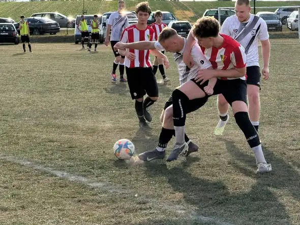 Przelewice: efektowne 4:0 i komplet punktów na własnym boisku