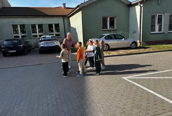 Próbna ewakuacja w szkole w Pyrzycach — ćwiczenia z udziałem strażaków